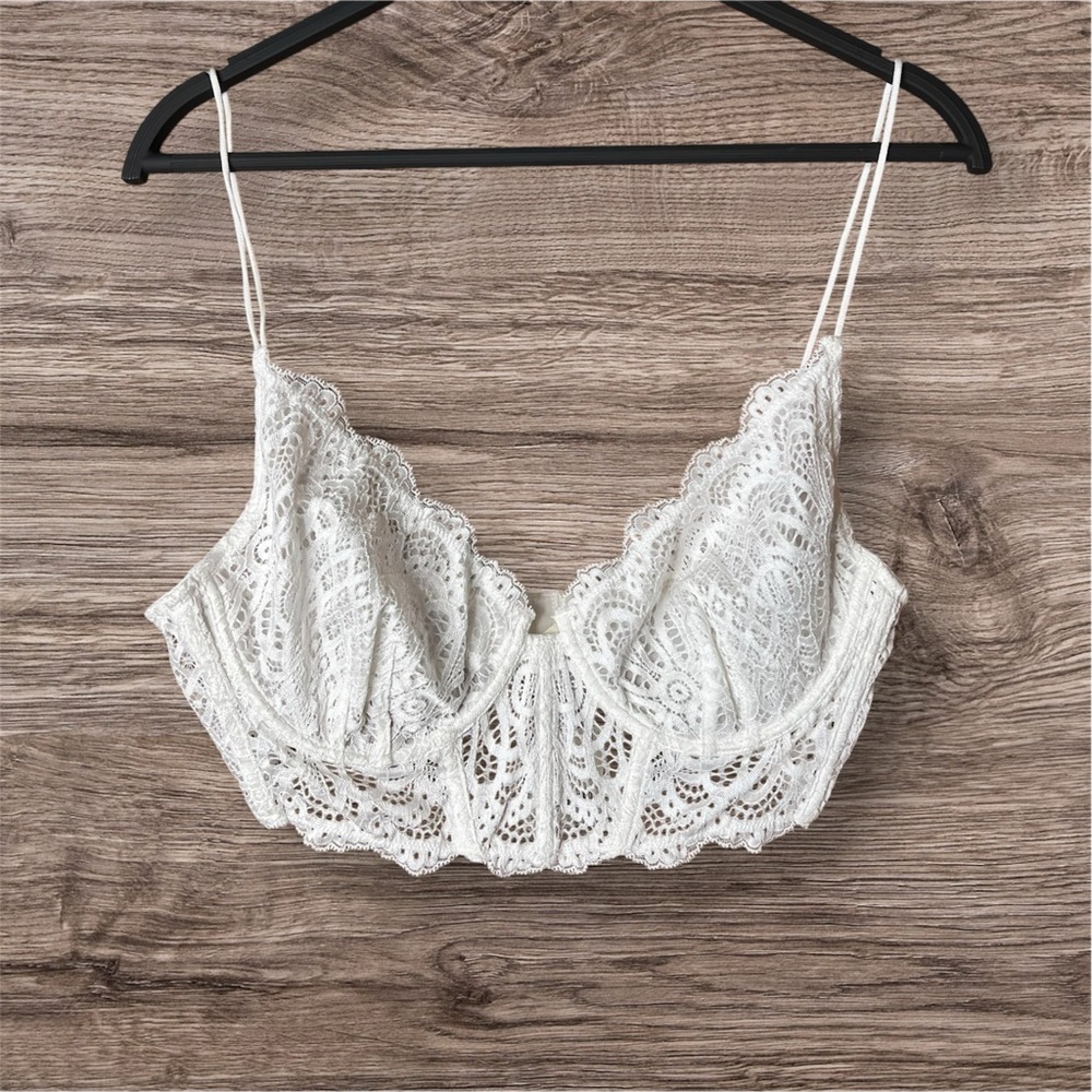 Free People White Lace Bra with Floral Design
